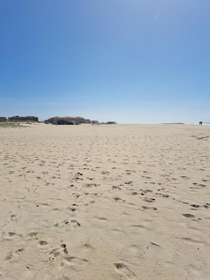 Beachwalk Guesthouse Esmoriz Bagian luar foto