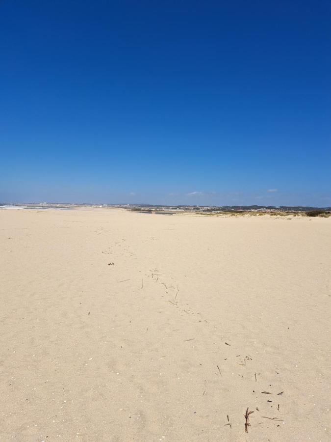 Beachwalk Guesthouse Esmoriz Bagian luar foto